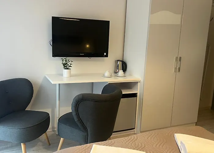 홈스테이 Ostoja 데브키