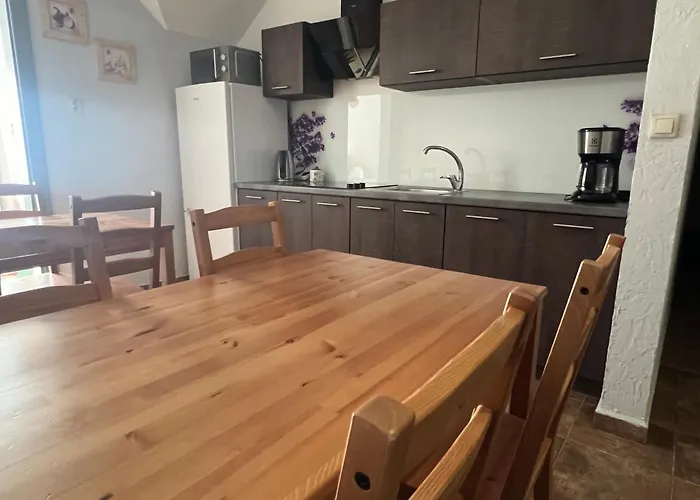 Ostoja 홈스테이 데브키